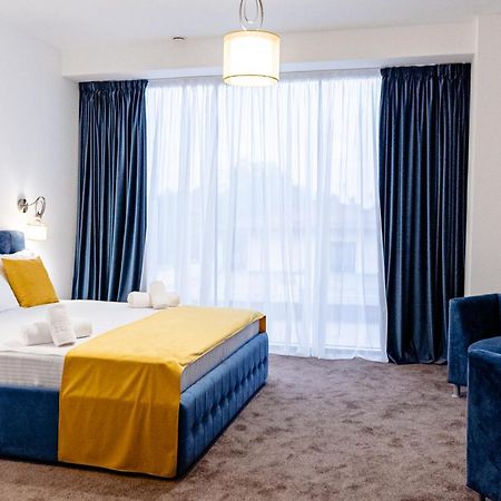 Raay Hotel Brăila Buitenkant foto