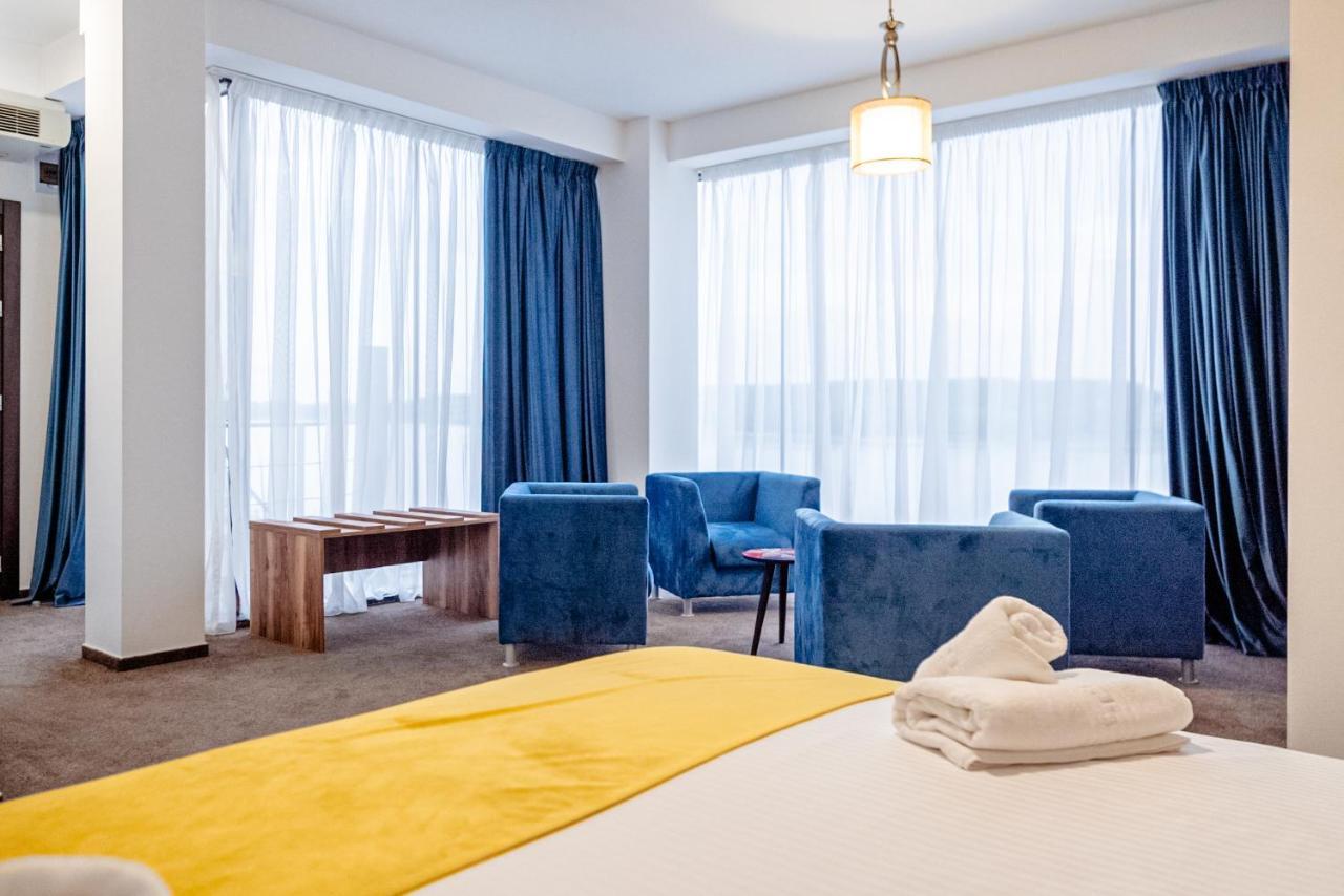Raay Hotel Brăila Buitenkant foto