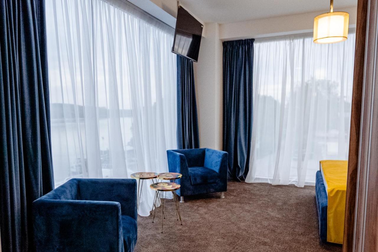 Raay Hotel Brăila Buitenkant foto