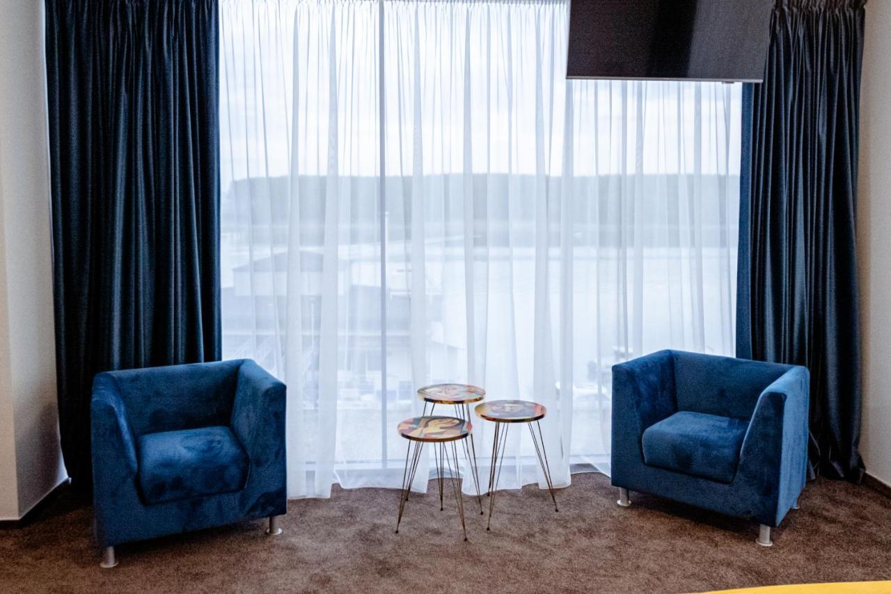 Raay Hotel Brăila Buitenkant foto
